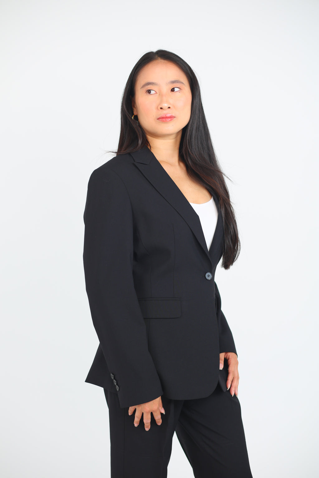 Tailored for Women/BLACK