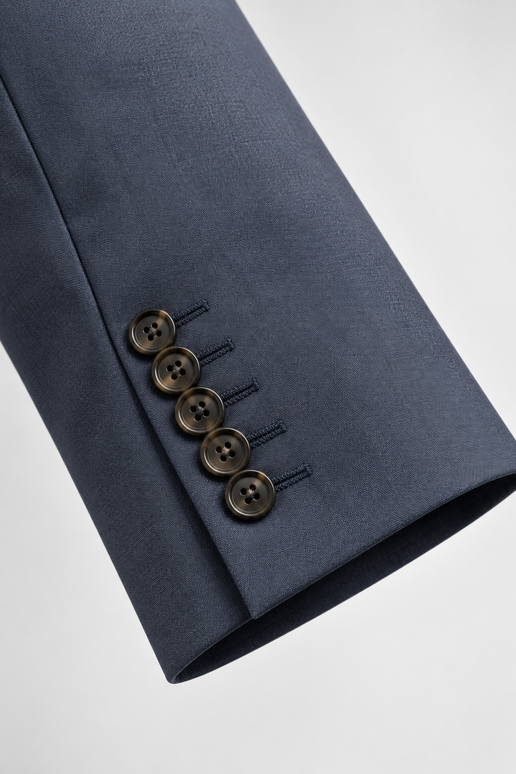 Tailored fit AV1 suit (pure S150’ wool) DARK GREY