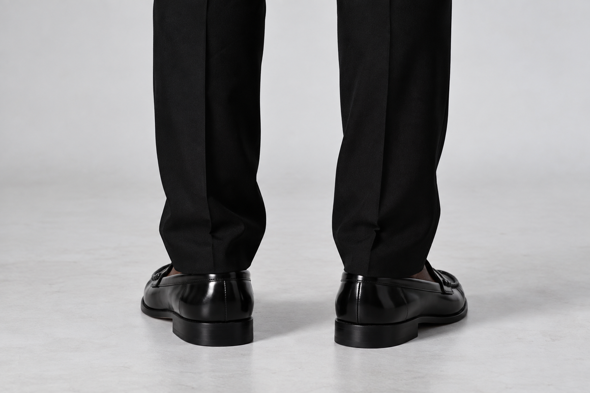 Tailored fit AV1 suit Black- (pure S150’ wool)