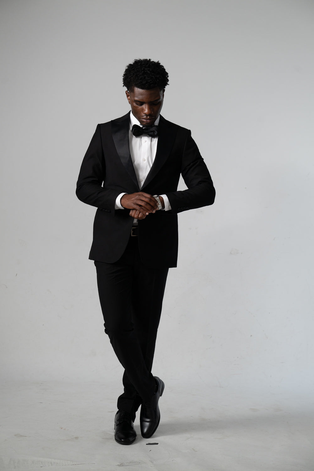 Tailored fit AV1 suit Black- (pure S150’ wool)