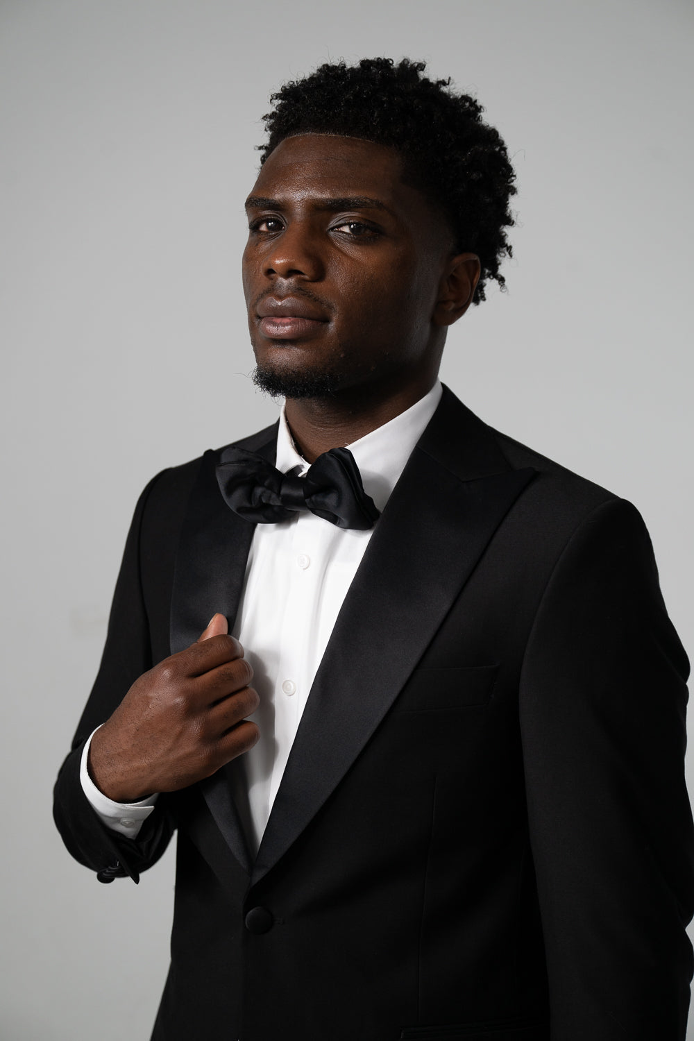 Tailored fit AV1 suit Black- (pure S150’ wool)